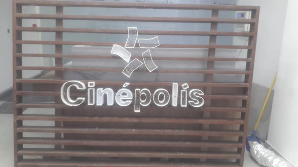 vinyl poster printing in noida