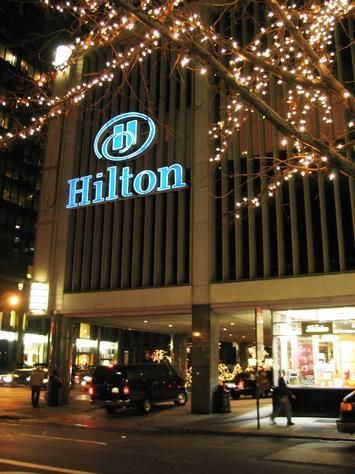 building facade signage Installation delhi 